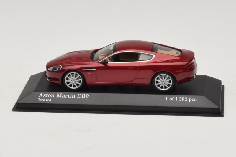 Aston Martin DB9 Rouge Métallisé Minichamps 1:43 400137340 Métal Moulé
