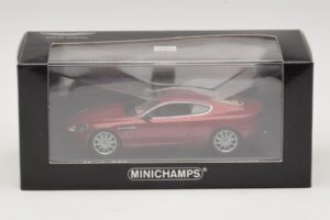 Aston Martin DB9 Rouge Métallisé Minichamps 1:43 400137340 Métal Moulé — image 4 sur 4