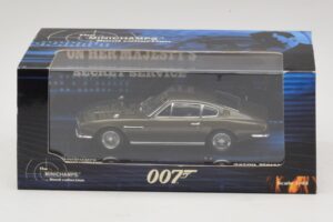 Aston Martin DBS On Her Majesty's Secret Service Minichamps 1:43 436137600 Métal Moulé — image 5 sur 5