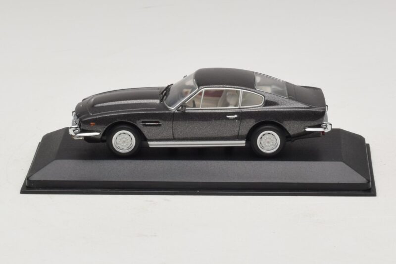 Aston Martin DBS On Her Majesty's Secret Service Boîte De Remplacement Minichamps 1:43 Aston Martin DBS On Her Majesty's Secret Service Boîte De Remplacement Minichamps 1:43 436137600-R1 Métal Moulé