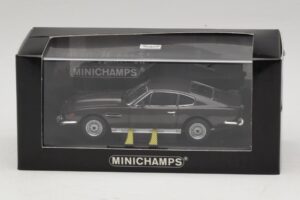 Aston Martin DBS On Her Majesty's Secret Service Avec Skis Minichamps 1:43 436137600-P1 Métal Moulé — image 4 sur 4