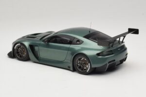 Aston Martin V12 Vantage GT3 Vert AUTOart 1:18 81306 Métal Moulé — image 5 sur 6