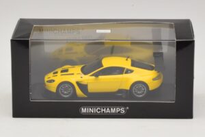 Aston Martin V12 Vantage GT3 Jaune Minichamps 1:43 437121391 Métal Moulé — image 4 sur 4