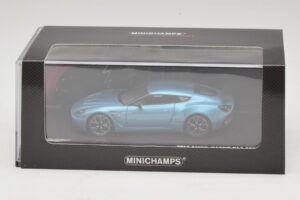 Aston Martin V12 Zagato Alba Blue Minichamps 1:43 437137222 Métal Moulé — image 5 sur 5