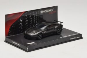 Aston Martin V12 Zagato Scintilla Silver Minichamps 1:43 437137221 Métal Moulé — image 2 sur 5