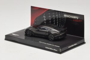 Aston Martin V12 Zagato Scintilla Silver Minichamps 1:43 437137221 Métal Moulé — image 3 sur 5