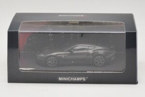 Aston Martin V12 Zagato Scintilla Silver Minichamps 1:43 437137221 Métal Moulé — image 5 sur 5