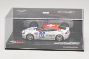 Aston Martin V8 Vantage #72 24 Hours of Nurburgring 2009 Minichamps 1:43 437091372 Métal Moulé — image 4 sur 5