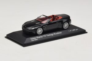 Aston Martin V8 Vantage Roadster Noir Métallisé Minichamps 1:43 400137431 Métal Moulé — image 2 sur 4