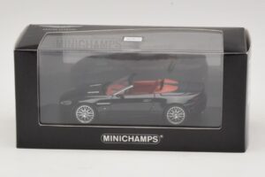 Aston Martin V8 Vantage Roadster Noir Métallisé Minichamps 1:43 400137431 Métal Moulé — image 4 sur 4