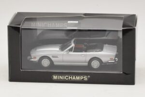 Aston Martin V8 Volante Argent Minichamps 1:43 400137601 Métal Moulé — image 4 sur 4