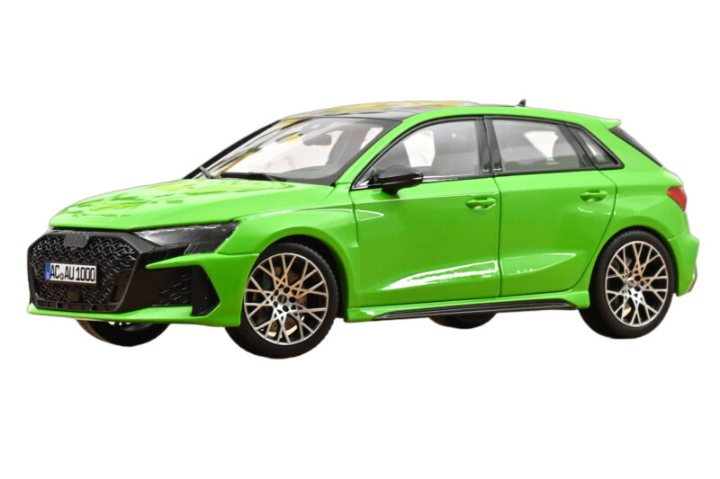 Audi RS3 8Y Sportback Kyalami Green Norev 1:18 Audi RS3 8Y Sportback Kyalami Green Norev 1:18 188390 Métal Moulé