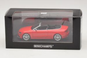 Audi RS5 B8 Cabriolet Rouge Minichamps 1:43 410011230 Métal Moulé — image 4 sur 4
