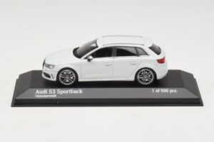 Audi S3 8V Sportback Blanc Minichamps 1:43 437013010 Métal Moulé