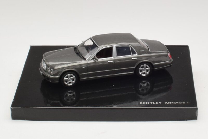 Bentley Arnage T Cypress Grey Minichamps 1:43 Bentley Arnage T Cypress Grey Minichamps 1:43 BL386 Métal Moulé