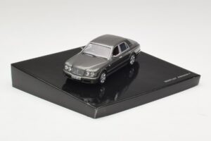 Bentley Arnage T Cypress Grey Minichamps 1:43 BL386 Métal Moulé — image 2 sur 4