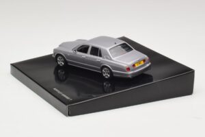 Bentley Arnage T Silver Tempest Minichamps 1:43 BL326 Métal Moulé — image 3 sur 4