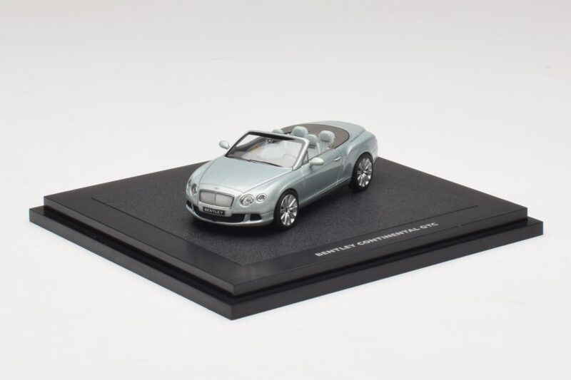 Bentley Continental GTC Light Grey Metallic Minichamps 1:43 Bentley Continental GTC Light Grey Metallic Minichamps 1:43 BL907 Métal Moulé