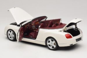 Bentley Continental GTC Blanc Boîte De Remplacement Minichamps 1:18 100139032-R1 Métal Moulé — image 5 sur 8