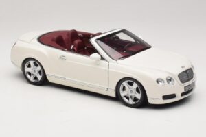 Bentley Continental GTC Blanc Boîte De Remplacement Minichamps 1:18 100139032-R1 Métal Moulé — image 6 sur 8