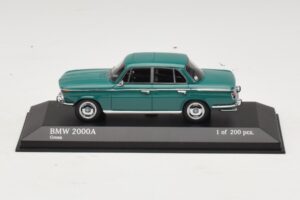 BMW 2000A Vert Minichamps 1:43 437023001 Métal Moulé