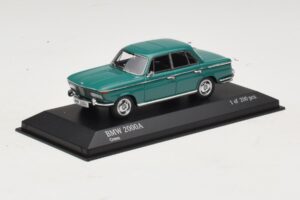BMW 2000A Vert Minichamps 1:43 437023001 Métal Moulé — image 2 sur 4