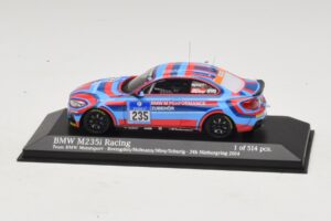 BMW M235i Team BMW Motorsport #235 Bovigdon 24 Hours of Nurburgring 2014 Minichamps 1:43 437142435 Métal Moulé