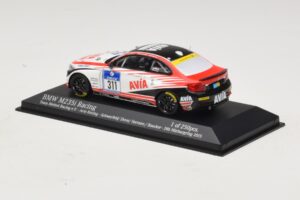 BMW M235i Team Mathol Racing #311 Scherfeld / Duve 24 Hours of Nurburgring 2015 Minichamps 1:43 437152511 Métal Moulé — image 3 sur 4