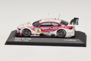 BMW M3 E92 DTM #16 A. Priaulx BMW Team RMG DTM 2013 Minichamps 1:43 410132216 Métal Moulé