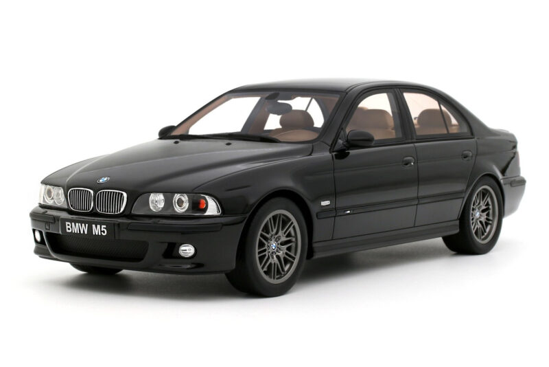 BMW M5 E39 Black Sapphire Metallic Otto 1:18 BMW M5 E39 Black Sapphire Metallic Otto 1:18 OT1338 Résine