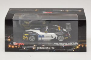 BMW Z4 GT3 Need for Speed Team #4 Hartung / Viebahn 24 Hours of Nürburgring 2011 Minichamps 1:43 437112904 Métal Moulé — image 5 sur 5