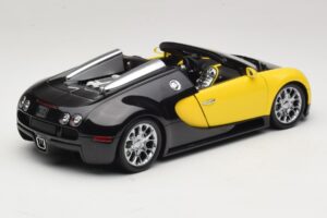 Bugatti Veyron Grand Sport Black Lemon Minichamps 1:18 100110831 Métal Moulé — image 3 sur 8