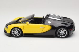 Bugatti Veyron Grand Sport Black Lemon Minichamps 1:18 100110831 Métal Moulé — image 4 sur 8
