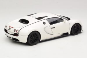 Bugatti Veyron Super Sport Blanc Minichamps 1:18 100110844 Métal Moulé — image 3 sur 8