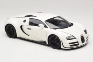 Bugatti Veyron Super Sport Blanc Minichamps 1:18 100110844 Métal Moulé — image 6 sur 8