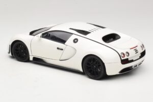 Bugatti Veyron Super Sport Blanc Minichamps 1:18 100110844 Métal Moulé — image 7 sur 8