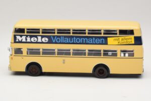 Bussing D2U Heckturen Miele Minichamps 1:43 439071086 Métal Moulé — image 3 sur 6