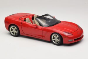 Chevrolet Corvette C6 Cabriolet Rouge AUTOart 1:18 71221 Métal Moulé — image 6 sur 8