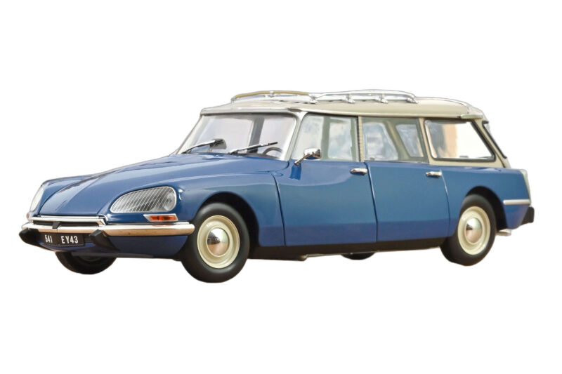 Citroën DS 21 Break Danube Blue Norev 1:18 Citroën DS 21 Break Danube Blue Norev 1:18 181772 Métal Moulé