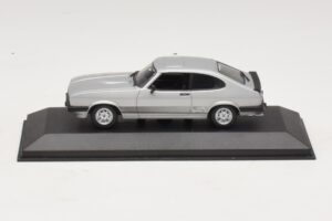 Ford Capri RS Mk1 Argent Minichamps 1:43 430085804 Métal Moulé