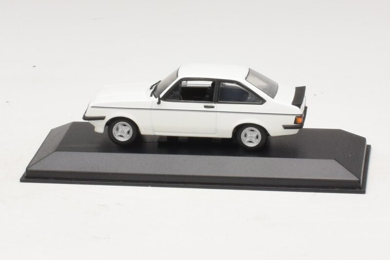 Ford Escort Mk1 TC Blanc Minichamps 1:43 Ford Escort Mk1 TC Blanc Minichamps 1:43 400081070 Métal Moulé
