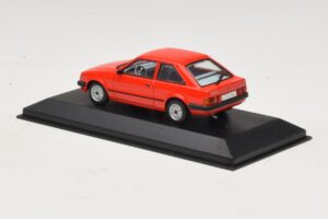 Ford Escort Mk3 3 Portes Rouge Minichamps 1:43 400085000 Métal Moulé — image 3 sur 4