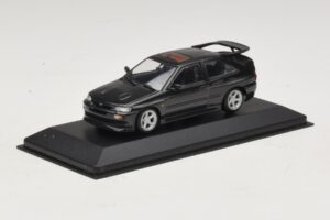 Ford Escort RS Cosworth Noir Métallisé Minichamps 1:43 430082106 Métal Moulé — image 2 sur 4