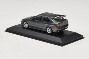 Ford Escort RS Cosworth Vert Foncé Métallisé Minichamps 1:43 430086300 Métal Moulé — image 3 sur 4