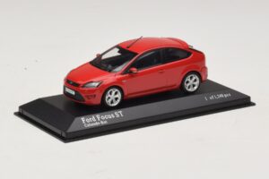 Ford Focus ST Mk2 Rouge Minichamps 1:43 400087301 Métal Moulé — image 2 sur 4