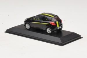 Ford Ka Mk2 Noir Jaune Minichamps 1:43 400088200 Métal Moulé — image 4 sur 5