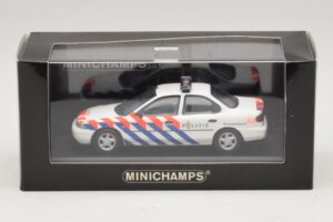Ford Mondeo Mk1 Berline Police Minichamps 1:43 433082091 Métal Moulé — image 4 sur 4