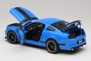Ford Mustang Boss 302 S197 Bleu Shelby Collectibles 1:18 25414S Métal Moulé — image 5 sur 8