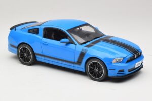 Ford Mustang Boss 302 S197 Bleu Shelby Collectibles 1:18 25414S Métal Moulé — image 6 sur 8