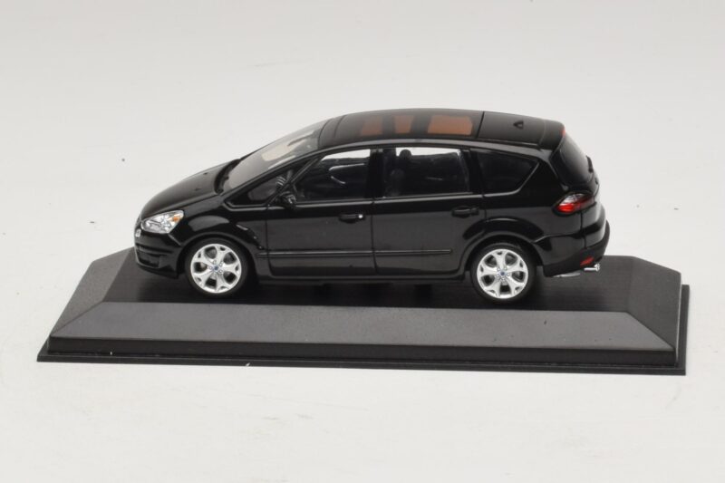 Ford S-Max Noir Métallisé Minichamps 1:43 Ford S-Max Noir Métallisé Minichamps 1:43 400085400 Métal Moulé
